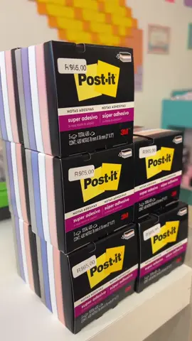 sim, tem post-it branco