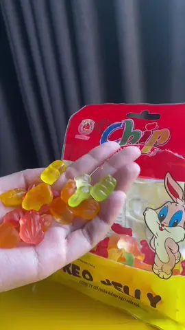 #keochipchip #Lâu lắm mới ăn lại chip chip, gói này hơn 10k…. ngon ngon, dai dai, ngọt ngọt🍬🍬🍬🍬🍬🍬#banhkeohaiha 