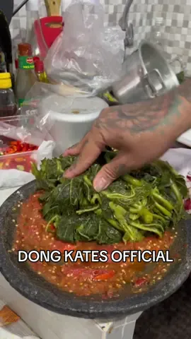 GODONG KATES OFFICIAL #jelajahrasa #kulinernusantara #resepnusantara #warisanrasa #kingabdi #abdimasterchef #rasanusantara #racikannusantara #masakanindonesia #indonesianfood #masakannusantara #sajianleluhur #sejarahmasakan #kulinerlegendaris  #jakartakuliner #punk #dapurpunk #jeroan #memasak #sarapan #resepabdi #abdimasterchef #kingabdi #dapuristana #damar #godongkates #kulupangodongkates 