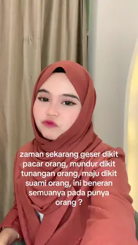 lagi musim apa gimana ? 🌚