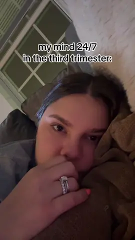 and of course this is when 1st trimester exhausted comes back🥺 #pregnant #pregnancy #thirdtrimester #third 