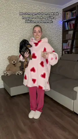 Hirdetés| Új év, de a barack csapat a régi🍑 Új videókkal, füzettel és persze rengeteg új taggal, csatlakozz te is!😍 @Barackcsapat - Fodor Réka 🍑 #fodorréka #barackcsapat #barackok #teampeach #rekaafodor