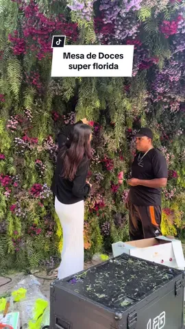 Respondendo a @Caique G mesa de doces super florida para o casamento da minha cliente! Vem com a Decoradora 🌷 #eventdecor #decoracaodeeventos #casamento #flores #noiva #bride #decoradoradeeventos 