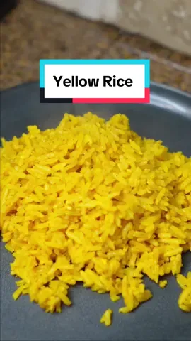 How to make yellow curried rice pilaf #rice #ricepilaf #yellowrice #cooking 