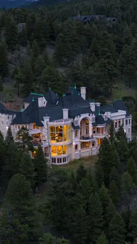 This might just be the most beautiful house i have ever seen 😍 #Mansion #Luxury #Realestate #Oldmoney 