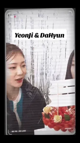 Celebrating Birthday 240108 #DaHyun #YeonJi #tripleS #트리플에스 #birthday #celebrate #kpop #foryoupage 