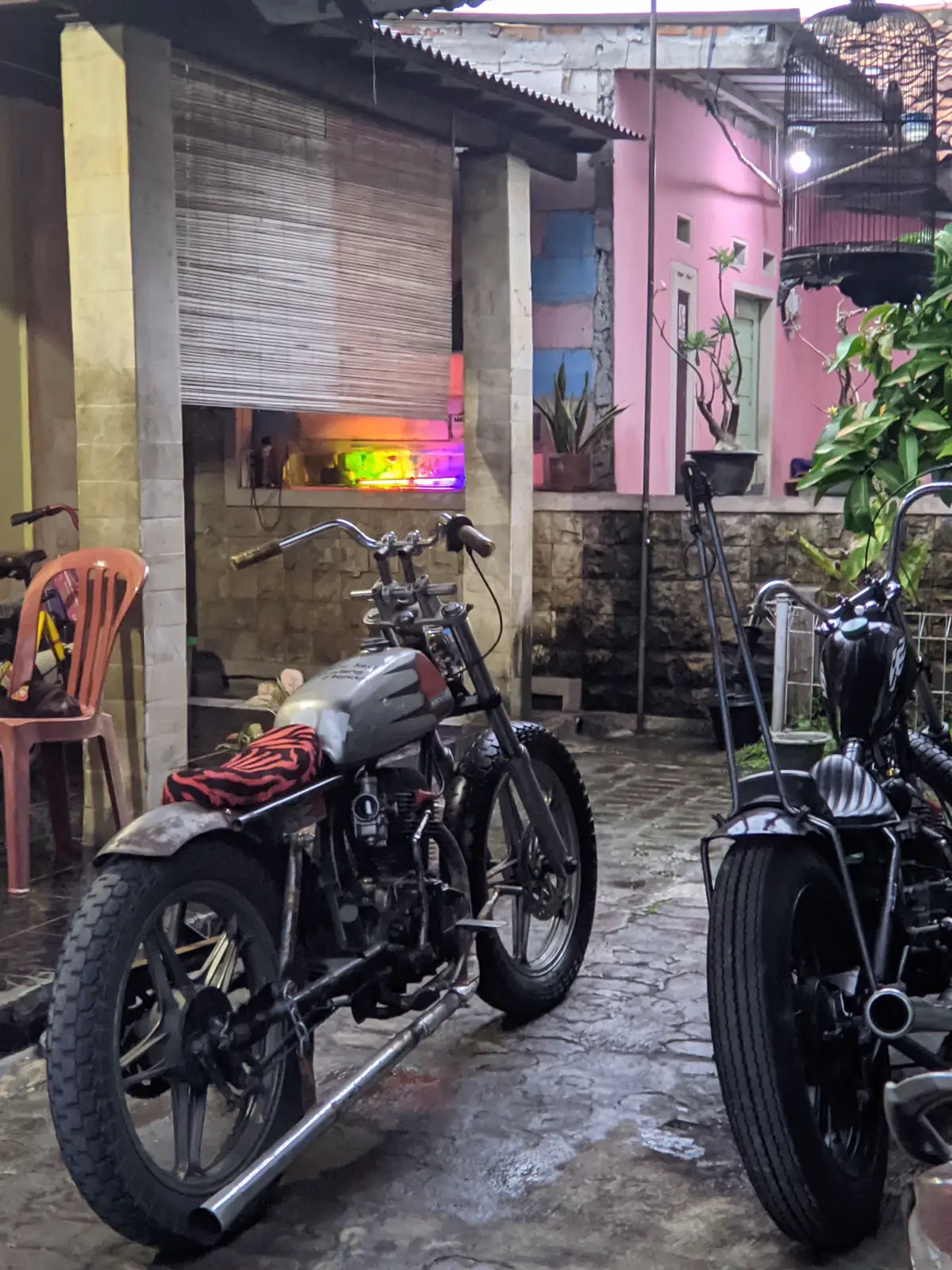 🤫 #chopperkampung #choppertoskol #chopperindonesia #chopperporn #caferacer #caferacerindonesia #chaosgarage 