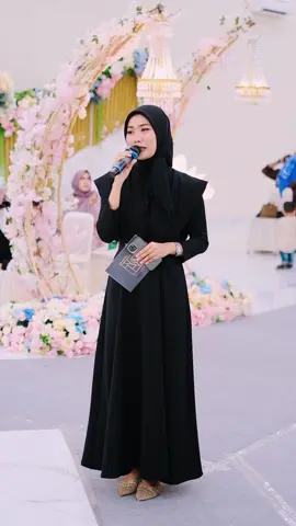 Untukmu Ayahku Tercinta 🖤 #sungkeman #ayah #ayah tercinta #fatonmc #pernikahan #pernikahanimpian #haribahagia #ayahku #fyp #fypシ 