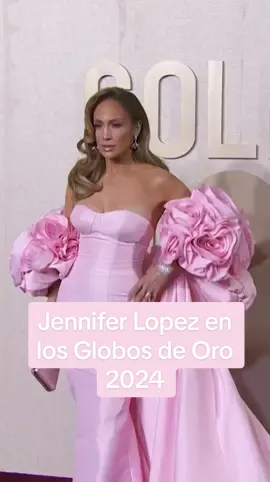 #jenniferlopez y su vestido más-rosa-todavía en los #globosdeoro2024 💕  #redcarpet #alfombraroja #goldenglobes 