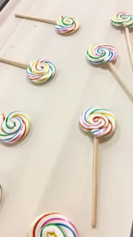 The most colorful Birthday Cake lollipops!🍭