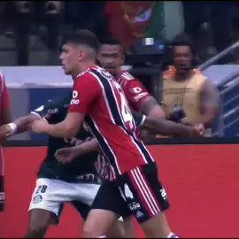 Ferraresi seria a melhor opção para ser a dupla de zaga do Arboleda?? #nahuelferraresi #sãopaulo #spfc #tricolor #ferraresi #saopaulofc #futebol #edit #foryou #viral 