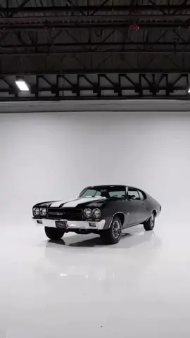 Chevelle > Mustang  The top engine the 1970 Chevelle SS could be equipped with was a 454 cubic inch (7.4L) V8 rated at 450 horsepower. Meanwhile, the top 1970 Mustang engine was the 429 cubic inch 