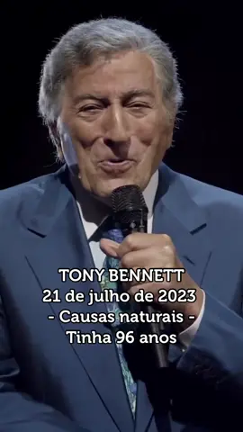 Tony Bennett, nome artístico de Anthony Dominick Benedetto, foi um cantor norte-americano de traditional pop standards, show tunes, e jazz, com mais de 70 anos de carreira. Bennett faleceu no dia 21 de julho de 2023 aos 96 anos. A causa da morte não foi anunciada e ele havia sido diagnosticado com Alzheimer em 2016. A última aparição em uma apresentação ao vivo foi em agosto de 2021, ao lado de Lady Gaga. Dias depois, o filho de Bennett anunciou que ele não faria mais nenhum outro concerto por ordens médicas. #tonybennett #tonybennettladygaga #tonybennet #flymetothemoon #jazz #showtunes #alzheimer 