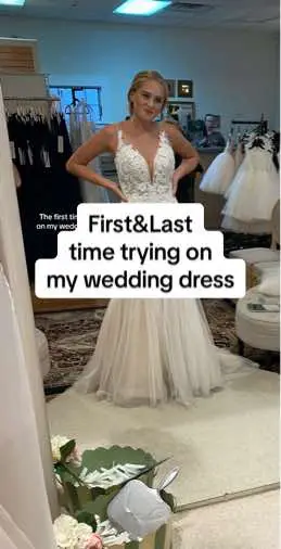 This was the first wedding dress I ever tried on. Then I tried on about 50 other ones but kept on comparing it to that first dress👰🏼‍♀️ #weddingdress #wedding #bride #weddingdressshopping 