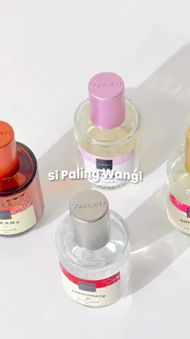 Sini Minett kasih rekomendasi Eau de Parfum untuk kamu🥰 💭Parfum Dreamy, wangi fresh-floral dari jasmine yang relaxing 💭Parfum Sweet Memories, punya aroma sweet-musky yang romantis 💭Parfum Passionate, memiliki sensasi bold dan aroma floral-woody 💭Parfum Euphoria, wangi fresh-floral dengan hint woody yang siap menemani hari-hari kamu Kalo kamu mau checkout yang mana?🤔 #Scarlett #parfumereccomended #parfumviral #parfumtiktok #parfumtiktok #fypシ 