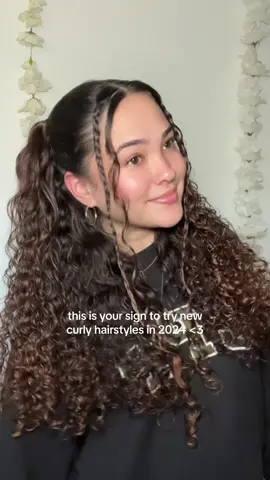 2024 is the year of styling our natural curls 🤍🫧 #curlyhairstyles #wavyhairstyles 