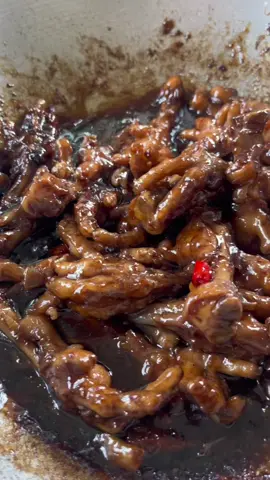 Sinong may peyborit sa adobong adidas, taas ang kamay!#panaygutom #chickenfeet #adobongadidas 