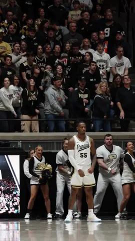 Lance Jones and the Purdue crowd were in sync. 🕺 [via boilerball/IG]