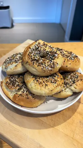 Everything #bagels #NewYork style🥯 #bagelrecipe @KitchenAid @Le Creuset 