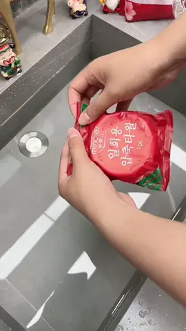 Compressed Bath Towel#fyp #fypシ #pockettowel #compressedtowel #towel #traveltowel #mostloved #bestselling #tiktokfinds #foryoupage #foryoupageofficiall #foryou 