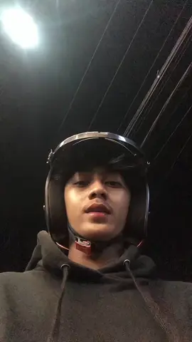aku gak mau jadi mataharimu🥵 #alvarogavriel #cowokeren #cowokcool #cowokece #cogantiktok #cowokhits #coganindonesia #cowokganteng #cowokmanis #cowokidaman #remajahits #fyp #fyppppppppppppppppppppppp #brandatiktok 