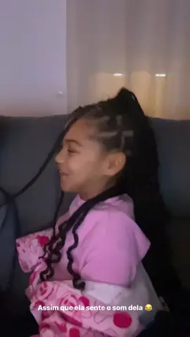A tay a sentir a sua própria musica😂😭 #yasminecarvalho #foryoupage #vaiparaofy #viralvideo #vaiprofycaramba #fyp 