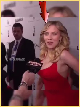 A woman completely disappears behind Scarlett Johansson on the red carpet  @justforpeace  #ScarlettJohansson #redcarpet #viraltiktok #viralreelsfb #reelsfbpage #Grammys2024 #disappeared #realorfake #hollywoodactor #paranormal 