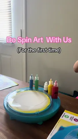 My voice is annoying but I was having fun.  #spinart #artsandcrafts #kidsartsandcrafts #snowday #parentsoftiktok #funwithkids 