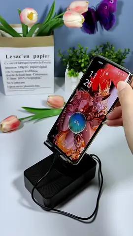 Đây không chỉ là giá đỡ điện thoại hay loabluetooth, nó còn có thể là một cục sạc dự phòng nữa đấy. Thật quá tiện phải không nào? #loabluetooth #giadodienthoai #giadodienthoaixoay360 
