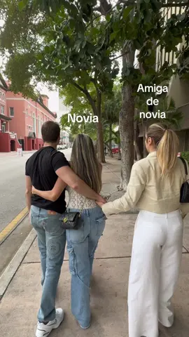 A quien le ha pasado? Que harias si fueras la novia? #couple #novia #amiga #pareja 