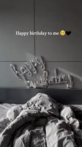 HBD TO ME 🥺🖤 #happybirthdaytome #birthdaygirl #january #burhan_tv #foryoupage  #trending #foryou #viralvideo #viral #fyp #fypシ #fypシviral #tiktok 