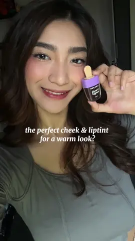 Get that perfect warm makeup look with Implora's Cheek & Liptint in the NEW SHADE 08. Waffle Crumble - a gorgeous red with a hint of brown that’s easy to blend. Keranjang Kuning only for you! ;) Plus, enjoy the cute new purple packaging and nourishing ingredients like Vitamin C and Omega 3,6,9! 💄✨ #ApprovedByMe #CantikTiapDetik #SiapSiapMerona @Implora Cosmetics 