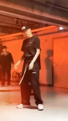 Let Me- Tone Stith  Bada Lee Choreography ❤️‍🔥❤️‍🔥❤️‍🔥 Another pov of bada's throwback class. 💙✨ #teambebe #badalee #badaleechoreography #streetwomanfighter2 #teambebe_official 