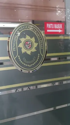 Report Suami sedang sidang di Pengadilan Negeri Jakarta Pusat. #jakarta 