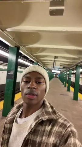 Something ain’t right😂 #nyc #newyork #mta #subway