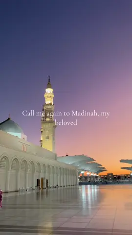 Left my heart in Madinah🥺💚 #fyp #umrah #umrah2023 #madinah #makkah #madinahpak #naat #owaisrazaqadri #masjidnabawi #viral 