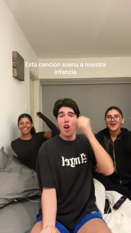 Daria 1M de dólares para que saquen música asi en 2024