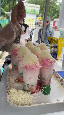 Belilah pisang ijo yaa#pisangijoicecream #viscream #baleendah 