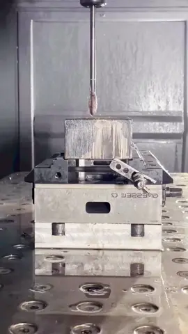 #cnc #cncmachining #cncmilling #machinistlife #additive #fyp #machineshop #swis #foryou #swisslathe #cnclathe #5axis #manufacturin #cncmachinist 