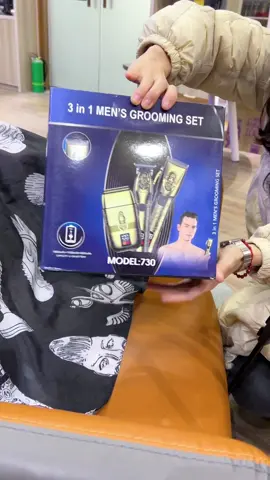 Barbers say it works very well.check yellow shopping cart can get it#fyp#resuxi#tiktok#suttik#factory#foryou#hairclipper 