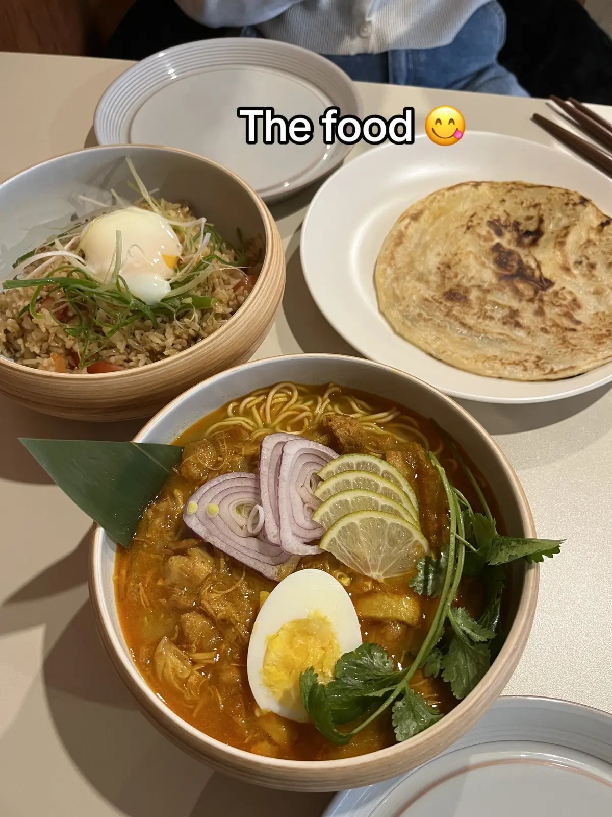 Satisfying my Burmese food craving at this pop up restaurant in Seoul😋 #burmesefood #korea #seoul #seouleats #seoulpopup #popup #popuprestaurant #포토로그 #핫플추천 #미얀마음식 