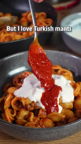 FAKE MANTI 🇹🇷  Veganuary Nr.10 🌱 I‘ve seen a couple food bloggers making this simple version of manti and if you like pasta… you’ll love this!😋 RECIPE (3 servings, 25min prep time): -1 onion  Fry in some oil. -1 can (200g) cooked lentils, drained and rinsed -2 Tbsp tomato paste -1 Tsp each cumin, paprika  -1/2 Tsp chili -salt to taste  Stir fry for a few minutes. -200g short pasta  Cook al dente. Add to the pan with some pasta water. Let it cook 3-4 more mins. Tomato sauce: -50g vegan butter or oil -2 Tbsp tomato paste -salt to taste -a bit pasta water to thin Melt the butter, add the tomato paste, roast for 1-2mins and stir in pasta water.  Yogurt sauce: -200g vegan yogurt (I used soy yogurt) -2 cloves garlic -salt to taste -1 Tbsp lemon juice Mix. Serve the pasta with the sauces and optionally some mint. - FAKE MANTI 🇹🇷 Veganuary Nr.10 🌱 Ich habe bei ein paar Food-Bloggern diese einfache Version von Manti gesehen, und wenn du Pasta magst, wirst du das hier lieben!😋 REZEPT (3 Portionen, 25 Minuten Zubereitungszeit): -1 Zwiebel In etwas Öl anbraten. -1 Dose (200 g) gekochte Linsen, abgetropft und abgespült -2 EL Tomatenmark -1 TL je Kreuzkümmel, Paprika -1/2 TL Chili -Salz nach Geschmack Einige Minuten braten. -200g kurze Nudeln Al dente kochen. Mit etwas Nudelwasser in die Pfanne geben. Noch 3-4 Minuten köcheln lassen. Tomatensauce: -50g vegane Butter oder Öl -2 EL Tomatenmark -Salz nach Geschmack -etwas Nudelwasser zum Verdünnen Die Butter schmelzen, das Tomatenmark hinzufügen, 1-2 Minuten rösten und das Nudelwasser einrühren. Joghurtsauce: -200g veganer Joghurt (ich habe Sojajoghurt verwendet) -2 Knoblauchzehen -Salz nach Geschmack -1 EL Zitronensaft Mischen. Die Nudeln mit den Saucen und optional etwas Minze servieren. #easyveganmeals #easyveganrecipes #EasyRecipes #vegancooking #veganuary #veganfood 