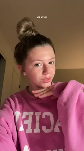 hapy friday!! 💖💖                                   #fyp #foryou #grwm #morning #getreadywithme #makeup #friday #school #grwmroutine #grwmforschool #ellakunselman 