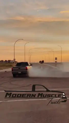 #modernmuscletrucks #lethbridge #streettrucks #alberta #truckscene #mechanics #cartok #trucktok #fyp #trending