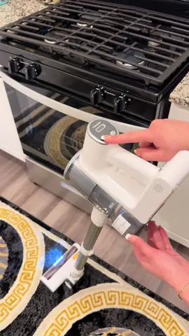 The white gives aesthetic, I’m in love. 😍 #fyp #vacuuming #homeikavacuum #homeika #viraltiktok #parati #CleanTok #cleaningtiktok 