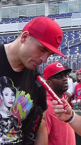 Is Joey Votto a Hall of Famer? 👀 He’s had a legendary career and bro is such an interesting dude 😎It was an honor to get to talk to him 🔥💯 Seeing him win a ring with the Reds would be absolutely incredible 💍  #homerun #dingers #hitting #baseballplayer #MLB #milb #majorleaguebaseball #interview #awkward #sports #reporter 