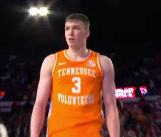 Dalton Knecht let the Georgia fans know who’s court it was today 🗣️ 🎥 via Reece_VH/X