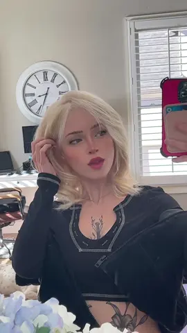 This is officially my new look… 💋😚