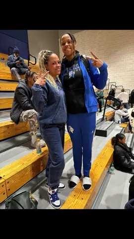 Great game baby girl @mearahoneal_ 🏀 #senioryear #basketball #mearahoneal 