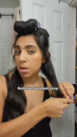 this is either going to work, or it's gonna flop lol we shall see in the AM 🫠🫠 #hair  #hairstyle #heatlesscurls  #heatless #hairtok #haircareroutine  #hairstyles #curls  #heatlesshairstyles  #oilyhairhacks  #oilyhair  #parati  #fyp #pelotok  #cabellotok  #risostiktok  #risossincalor 